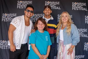 Meet and Greet - SonRise Music Festival 9-13-2025 at 34th St Park in VA Beach. Photo Annette Holloway Photography for SonRise